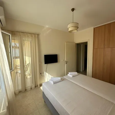 Q Fox, Corfu Town Apartmán *