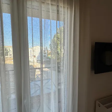Q Fox, Corfu Town Apartment