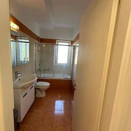 Q Fox, Corfu Town Apartment *