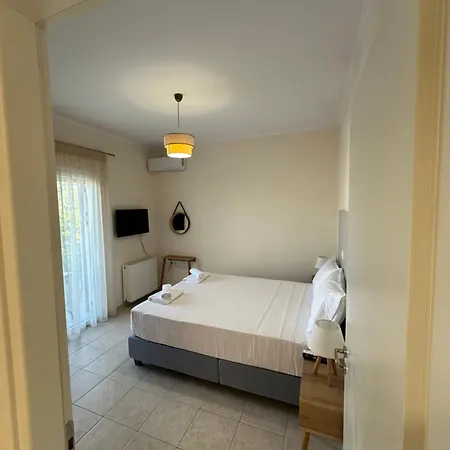 Q Fox, Corfu Town Apartment *