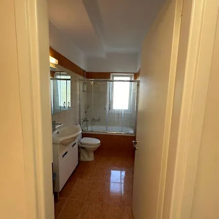 Q Fox, Corfu Town Apartment *